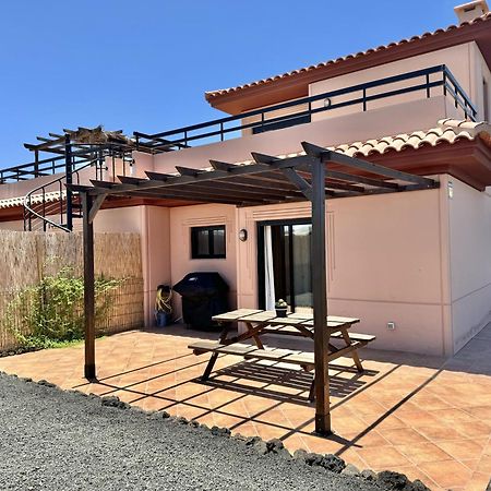 Villa Majanicho Con Piscina Lajares Eksteriør bilde