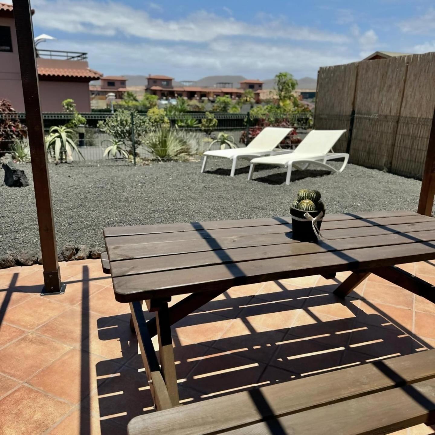 Villa Majanicho Con Piscina Lajares Eksteriør bilde